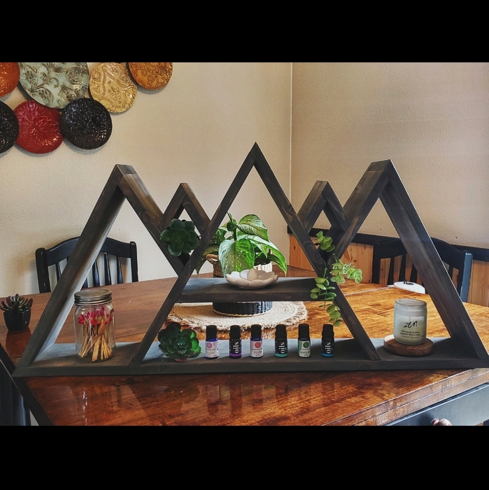 5 Peak Mountain Shelf